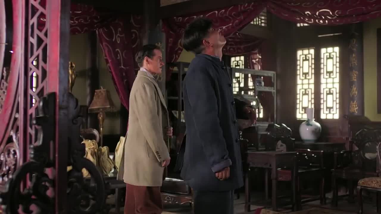 少帅小六子带洋人找冯庸谁料他大白天找女人这下丢脸了