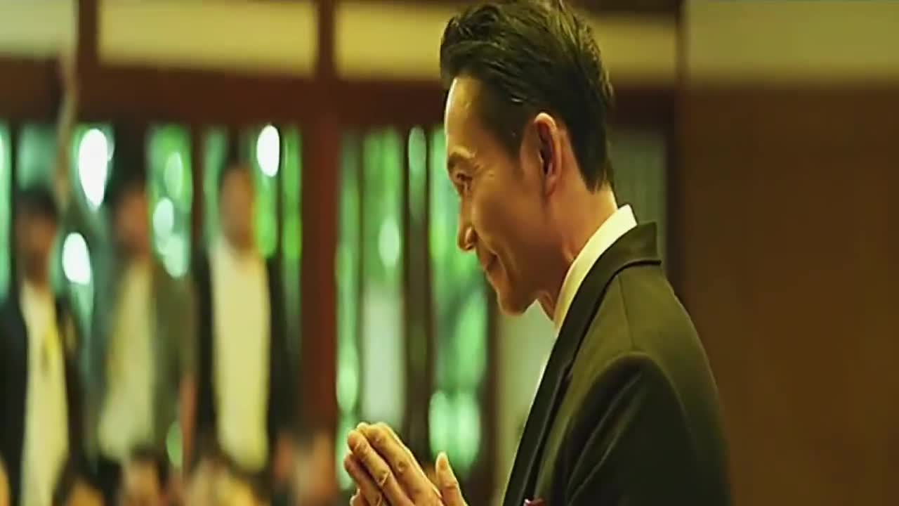 角头2这才是老大该有的气场一个眼神解决一切质疑