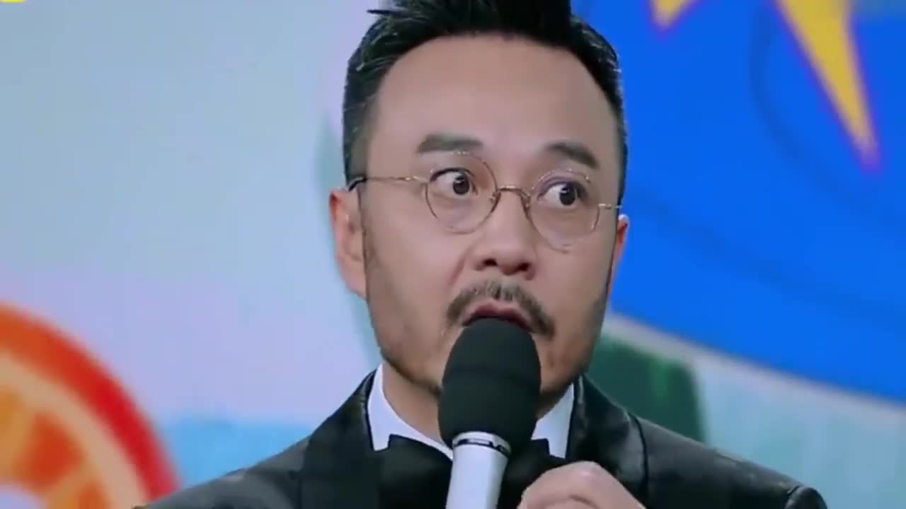 天天向上大张伟又开始调侃王一博傻呵呵的笑肖战都要脸红了