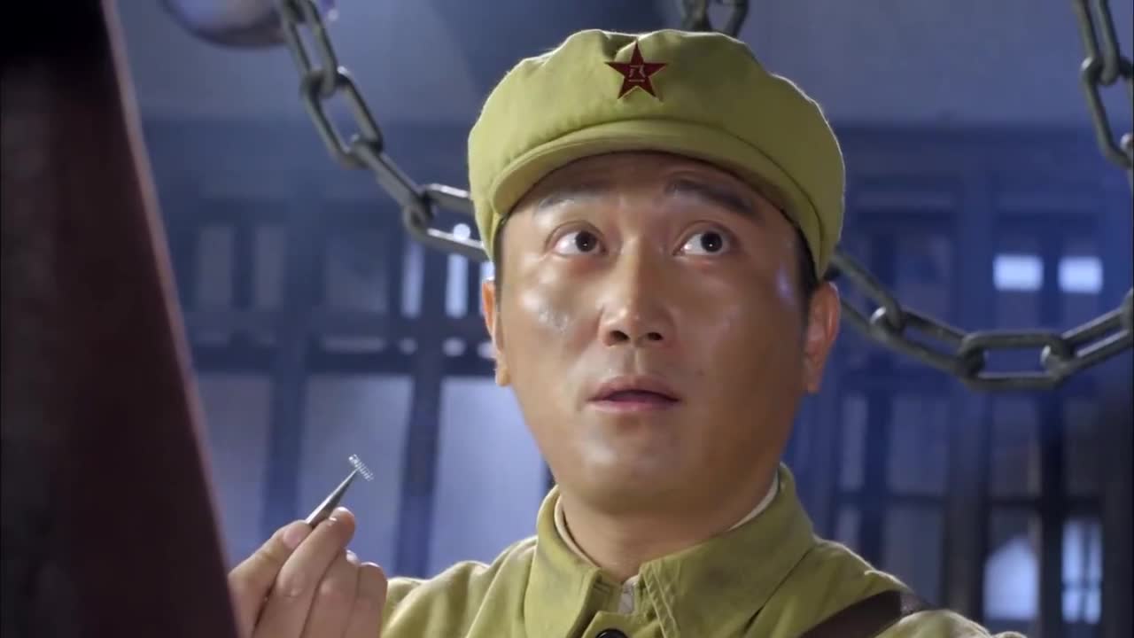 黄一飞先是赶走了小士兵接着又赶走了美女最后结局逗了