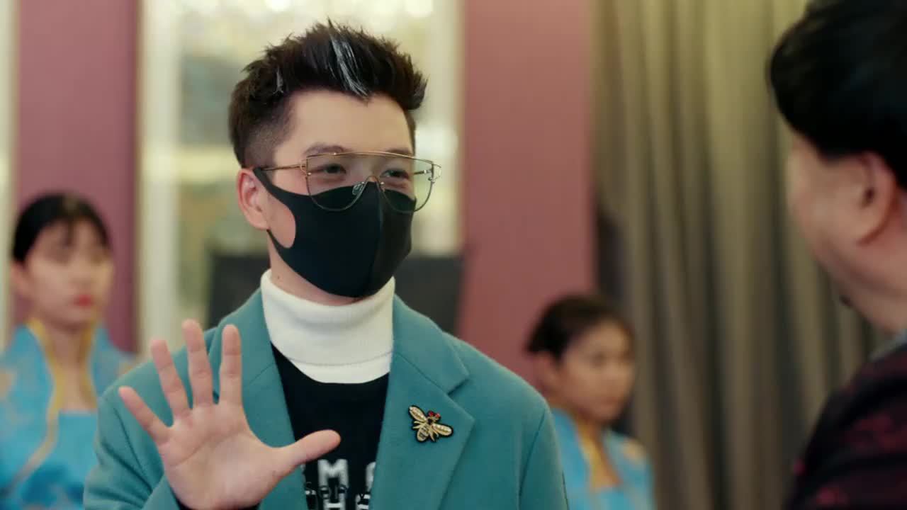 黄金瞳皇甫云伸出五根手指马哥以为是五千万谁知是五千