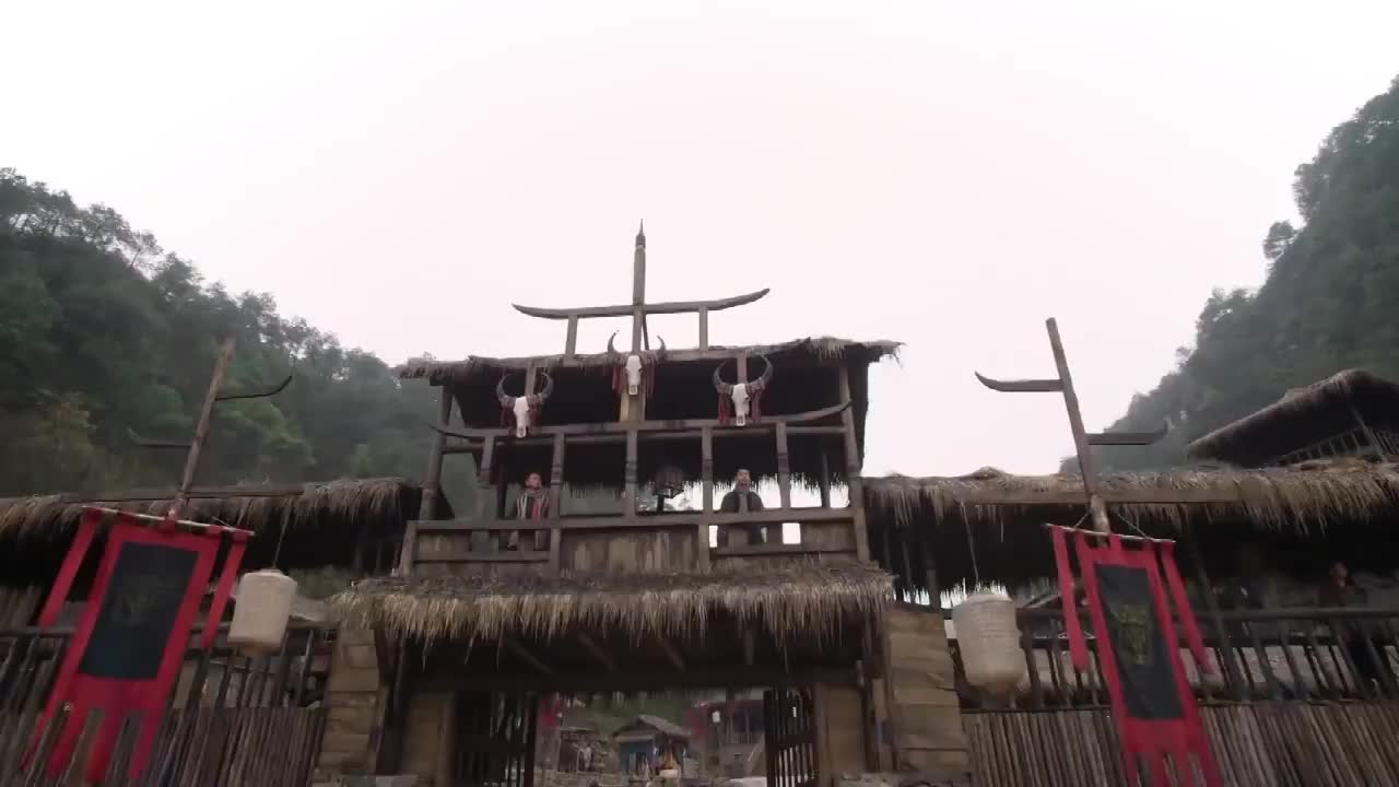 影视推荐土匪喽胆大包天抓了洪子杰等人山寨主以礼相待