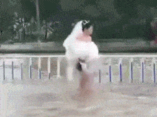 作为一个成年人,让你从他们中二选一,你会怎么选?哈哈哈很现实休闲区蓝鸢梦想 - Www.slyday.coM 作为一个成年人,让你从他们中二选一,你会怎么选?哈哈哈很现实休闲区蓝鸢梦想 - Www.slyday.coM