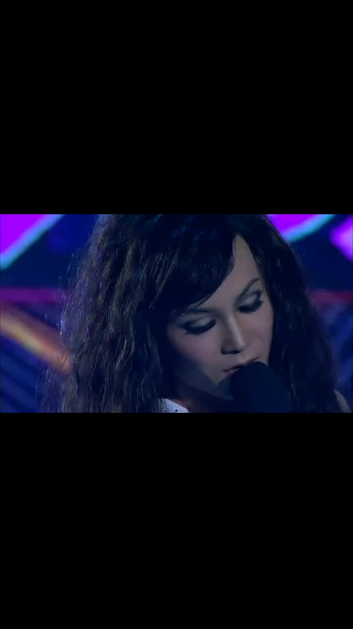 百变大咖秀:沈凌男扮女装太逆天,玛丽看了都自愧不如,不愧是女