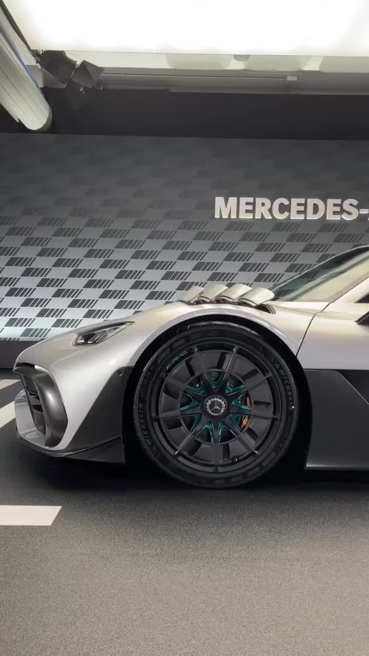 视频：全球限量275辆  奔驰AMG one 超级跑车！
