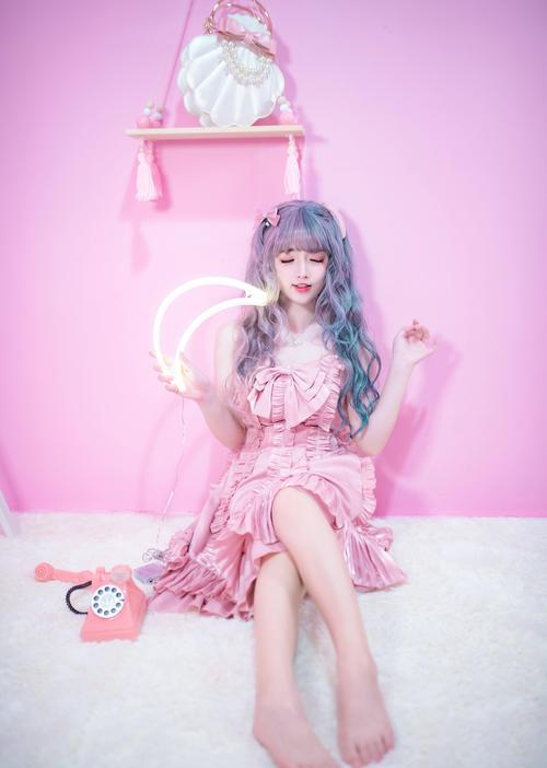 大家对王奕萌的方脸素颜照有什么看法呢