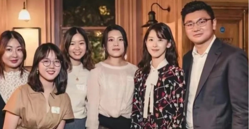 刘强东性侵案反转!女方称自愿发生关系,真容曝光被指不如章泽天休闲区蓝鸢梦想 - Www.slyday.coM 刘强东性侵案反转!女方称自愿发生关系,真容曝光被指不如章泽天休闲区蓝鸢梦想 - Www.slyday.coM