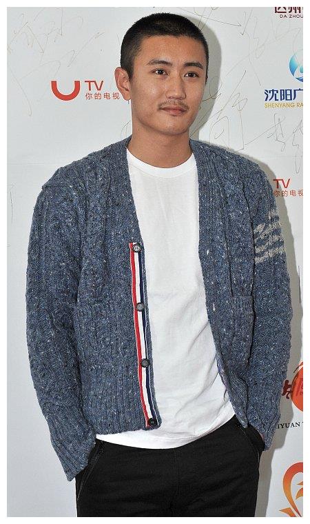 他是《血色浪漫》中的宁伟,如今也在逐步的转型