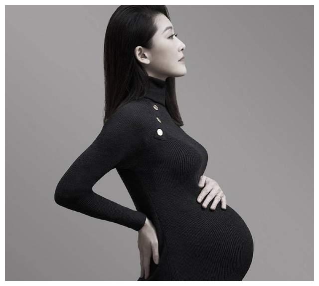 恭喜！周励淇迎来人生第一个母亲节，儿子将满一岁已经开始长牙休闲区蓝鸢梦想 - Www.slyday.coM