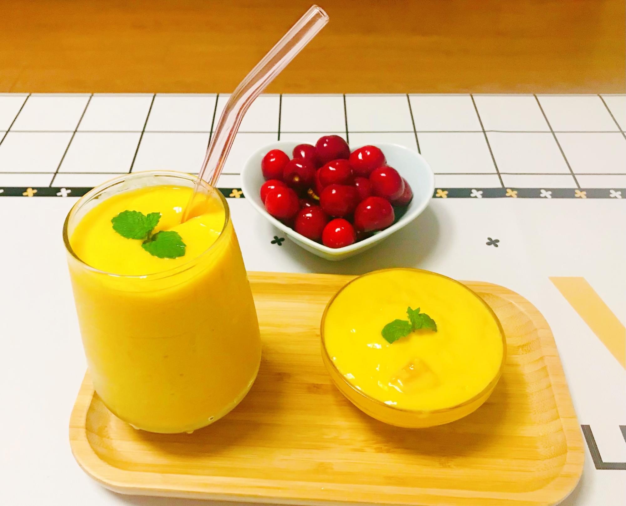 做法简单的芒果酸奶奶昔,轻松学会