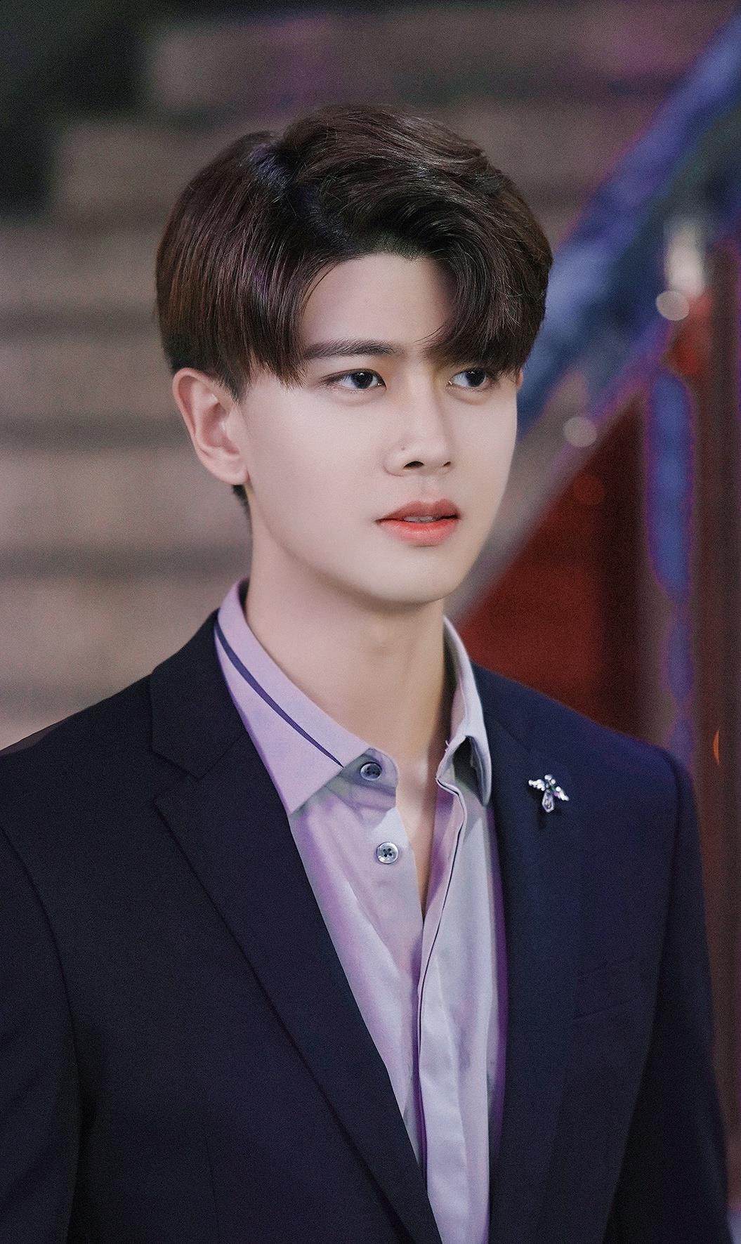 可爱的任嘉伦系列|娃娃脸|穆青|可爱_新浪新闻