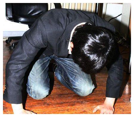 崔民秀凭爱情是什么爆红 却因殴打老人被抵制 26年发妻是韩国小姐