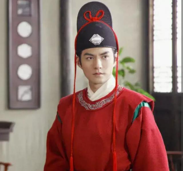 七版展昭大比拼焦恩俊太美丽甄志强严屹宽很帅唯有他最经典