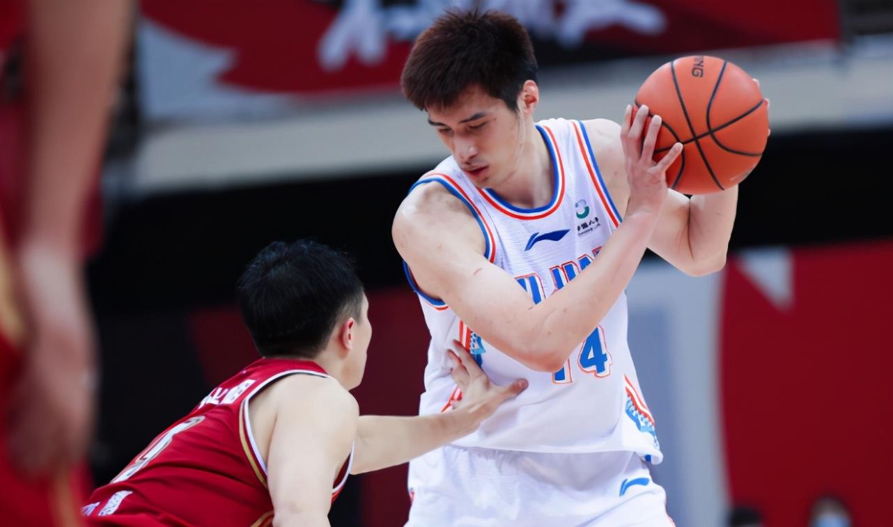 福建遭打击!黄毅超最后时刻受伤 球队2伤员名嘴:还要连败