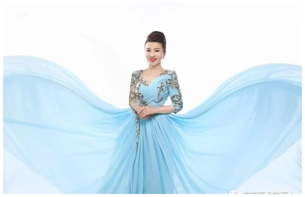 由陕北民歌传承基地推上星光大道的歌手-任婕媛