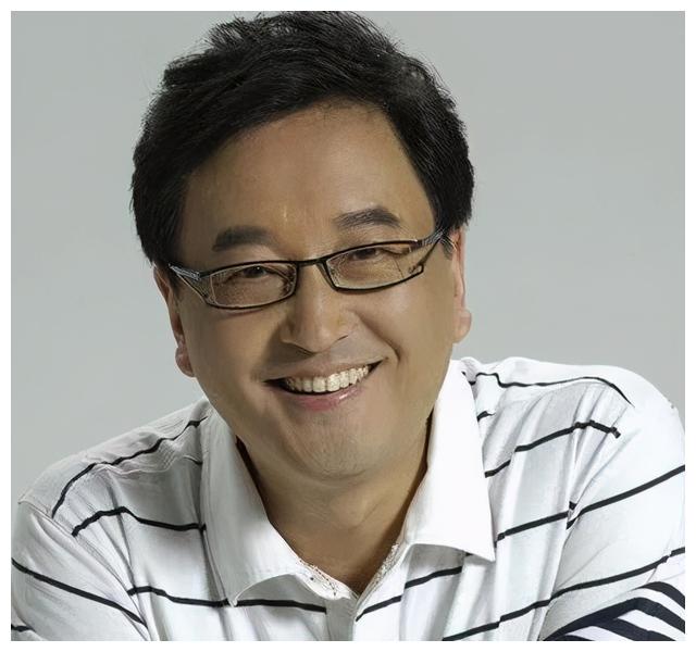 长啸,从乡村小学教师到央视主持人,女儿长得漂亮妻子是谁已成谜