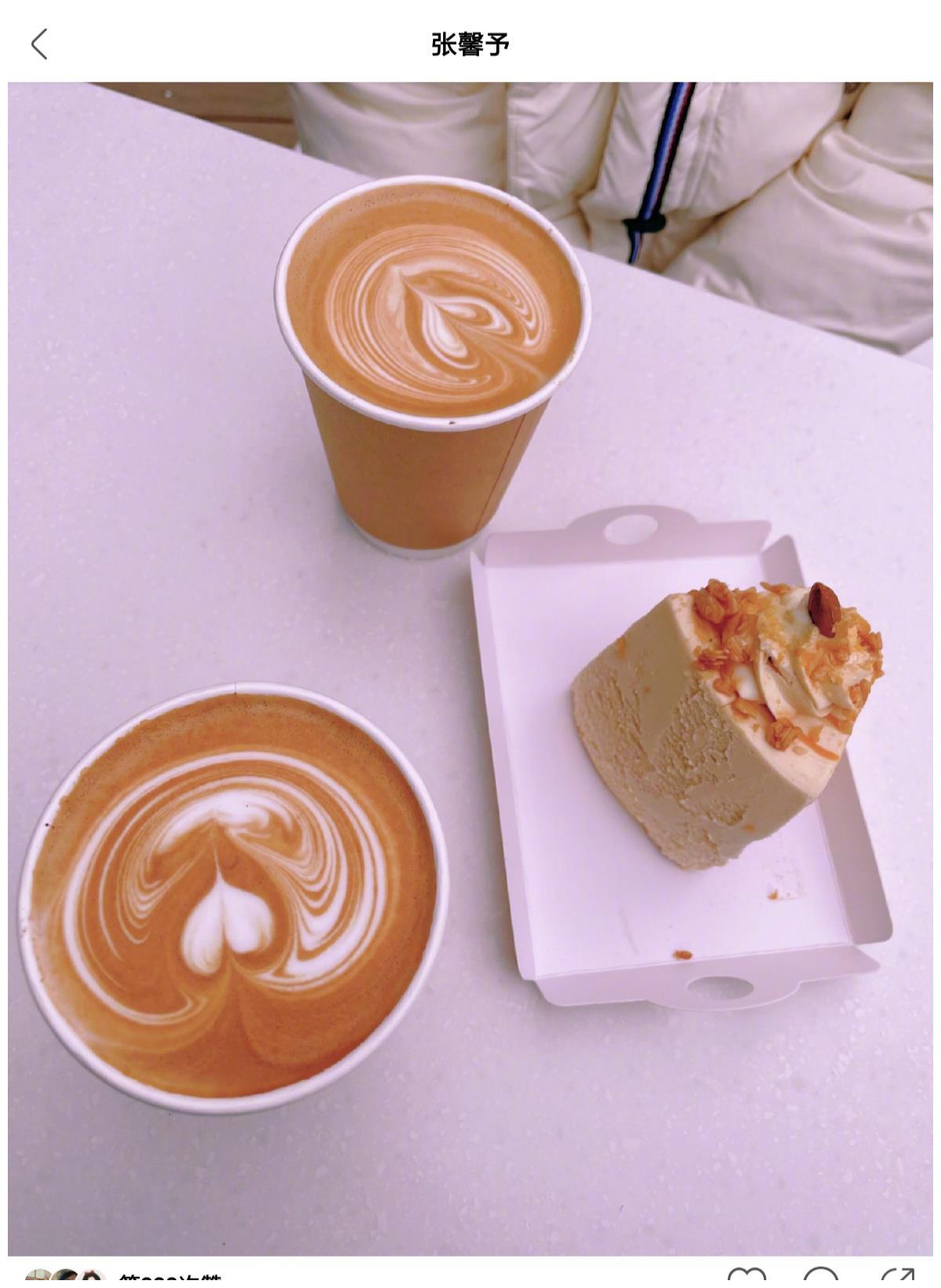 何捷不在家过周末,张馨予便和妈妈独享下午茶时光,看着超惬意