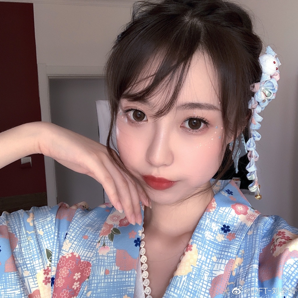 idft-刘宇晴美少女迷人写真美照真好看_高清图集_新浪网