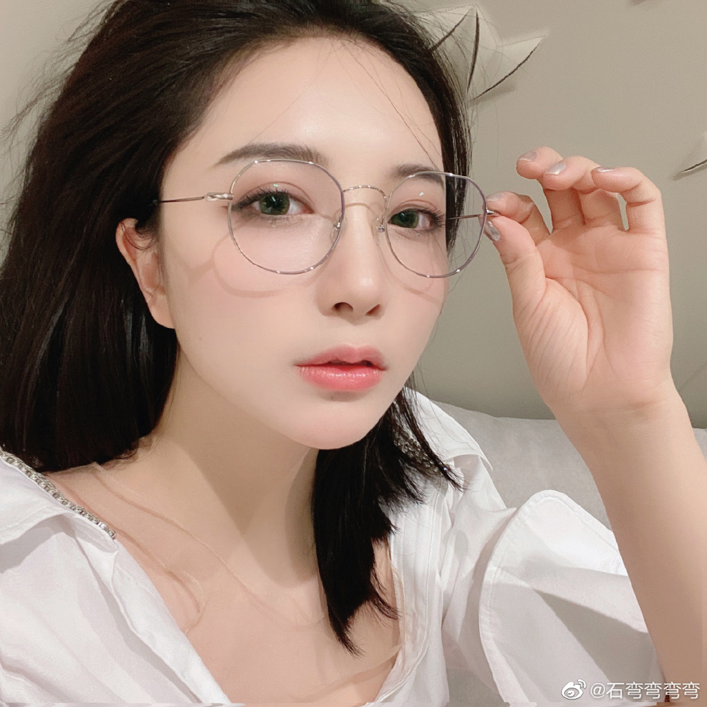 网红美女模特石弯弯弯弯迷人写真美照好看啊