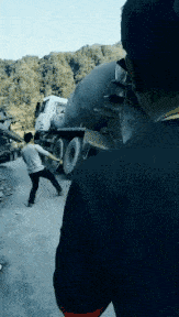 作为一个成年人,让你从他们中二选一,你会怎么选?哈哈哈很现实休闲区蓝鸢梦想 - Www.slyday.coM 作为一个成年人,让你从他们中二选一,你会怎么选?哈哈哈很现实休闲区蓝鸢梦想 - Www.slyday.coM