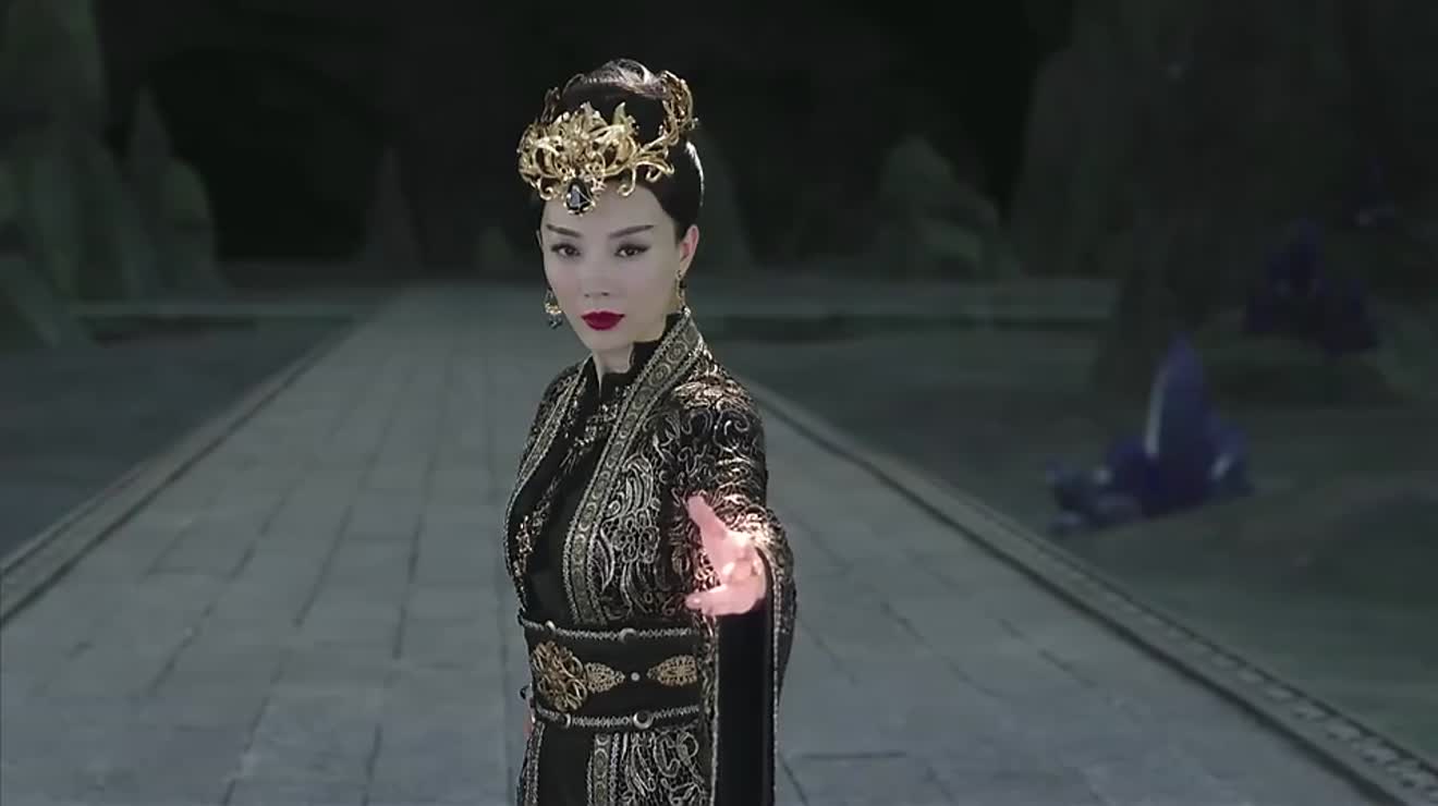 择天记圣后没有得到星图竟拿小黑龙来撒气心疼小黑龙