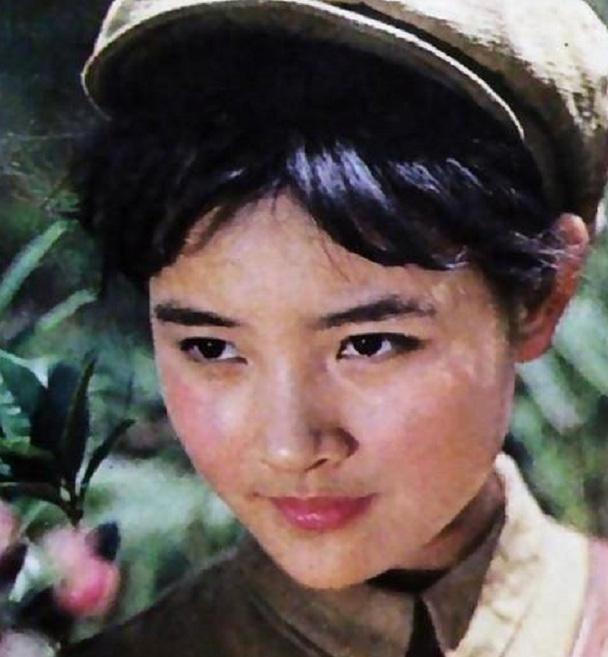 陈冲曾5个字毁掉春晚效忠美国弃养双胞胎今又想回国发展