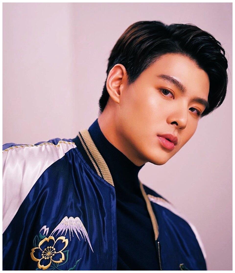 好了,今天小编我的安利就到这儿了,最后再来张黄明明的帅气照片!