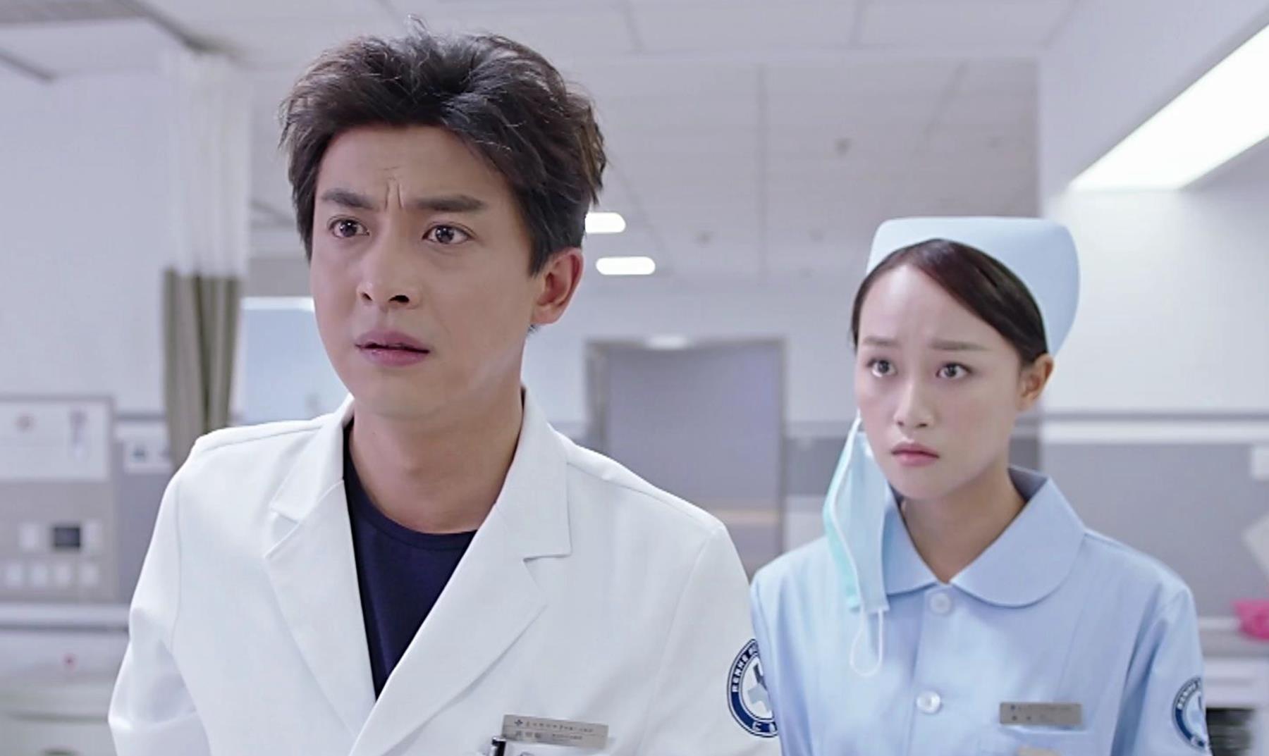 该剧是由靳东,白百何,李佳航,刘奕君,蓝盈莹,何杜娟,马少骅,杨新鸣