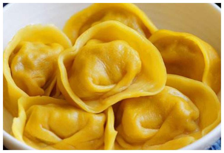 大年三十团圆饭,就吃金元包饺子,寓意来年财源滚滚,做法很简单|金元宝