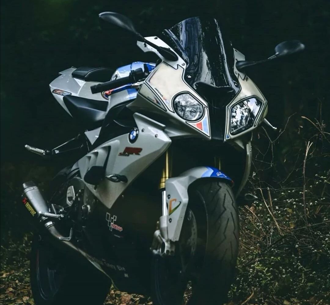 宝马s1000rr迷人大小眼了解一下