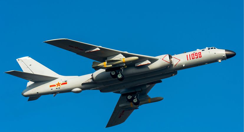 解放军轰-6系列轰炸机__财经头条
