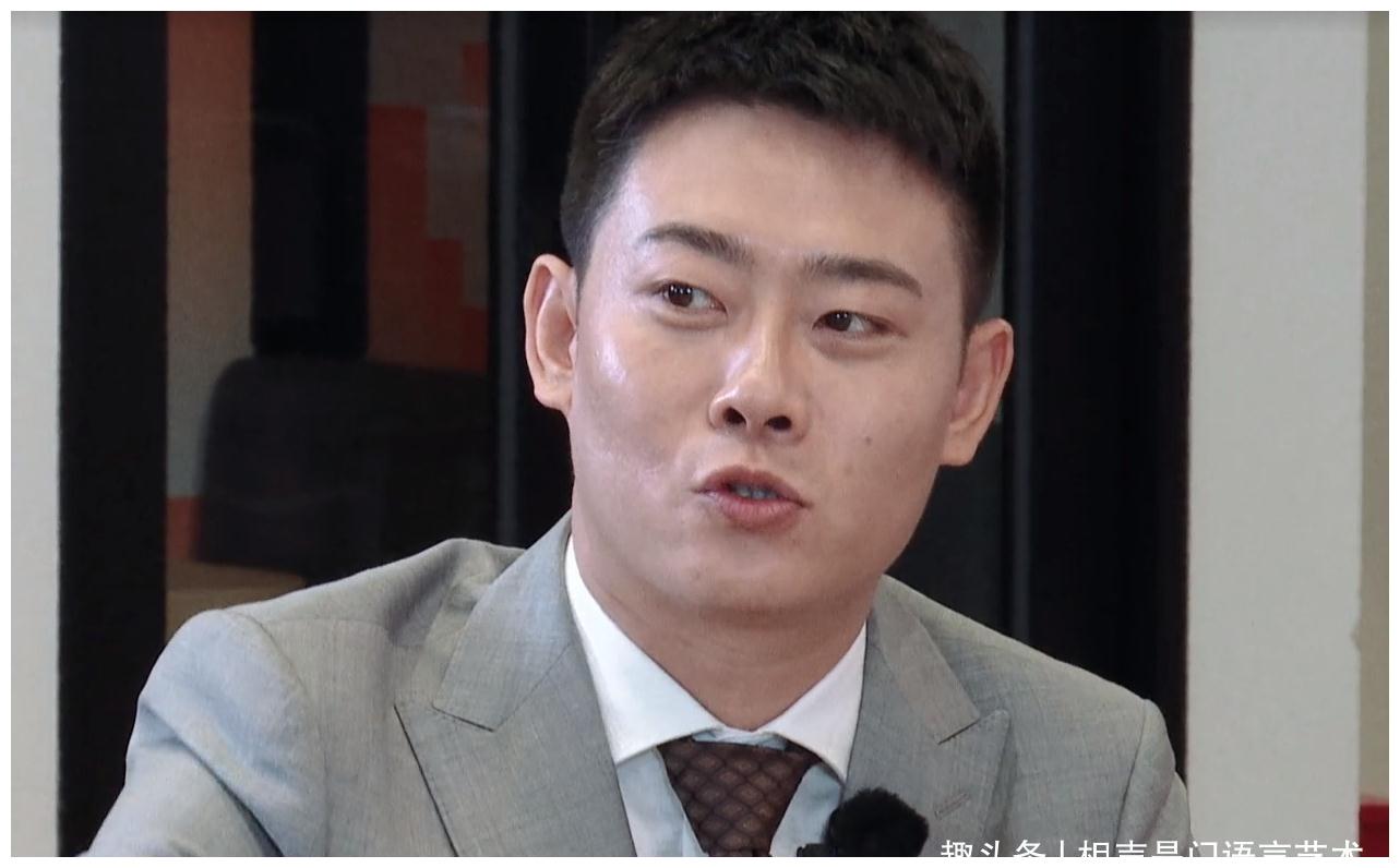 德云社团综秦霄贤摆架子,直呼栾云平的大名,吓得尚九熙不敢接话