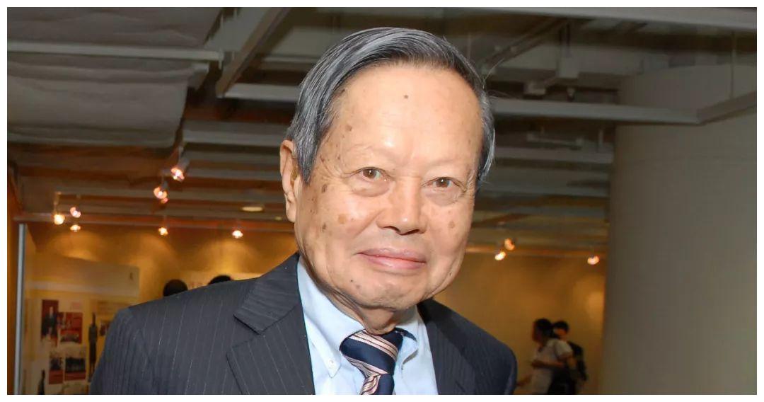 百万粉丝大V传言确认杨振宁已逝世，清华大学紧急发声休闲区蓝鸢梦想 - Www.slyday.coM