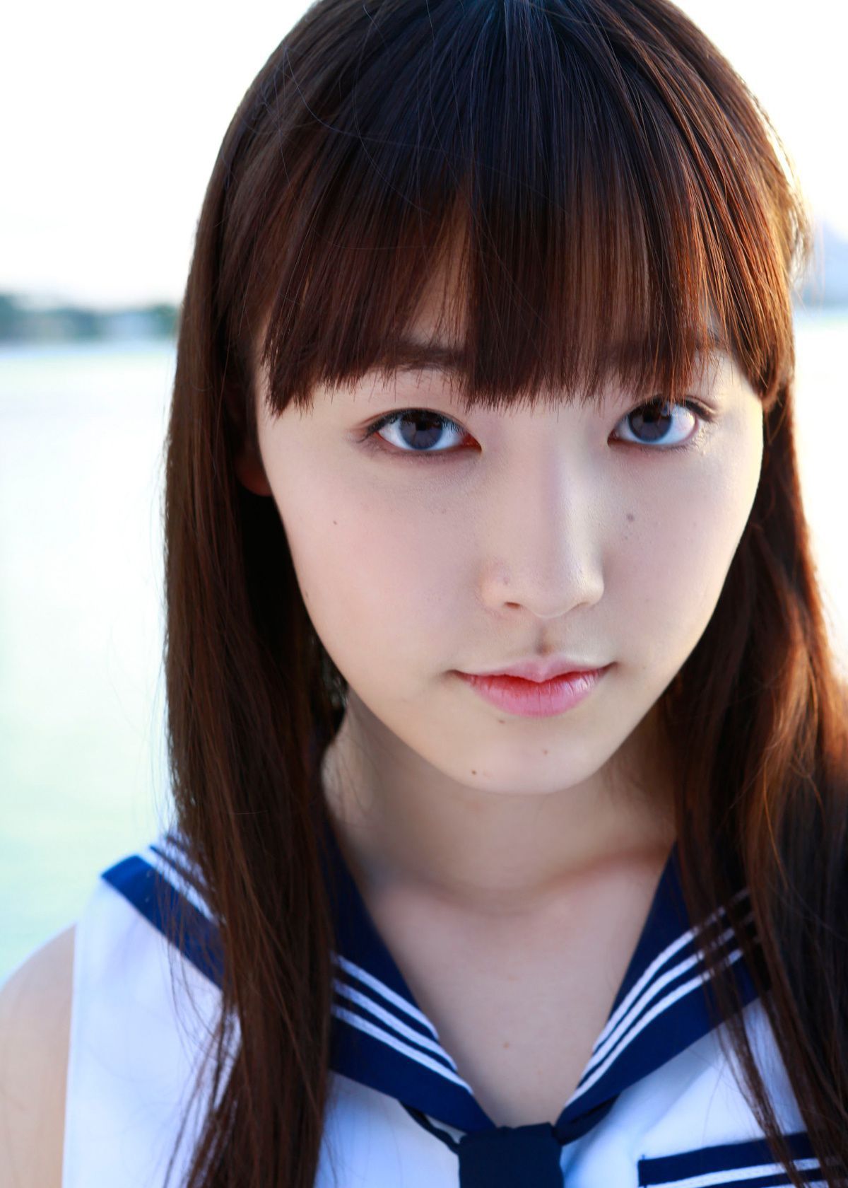 日本学生妹谱久村圣户外清纯写真