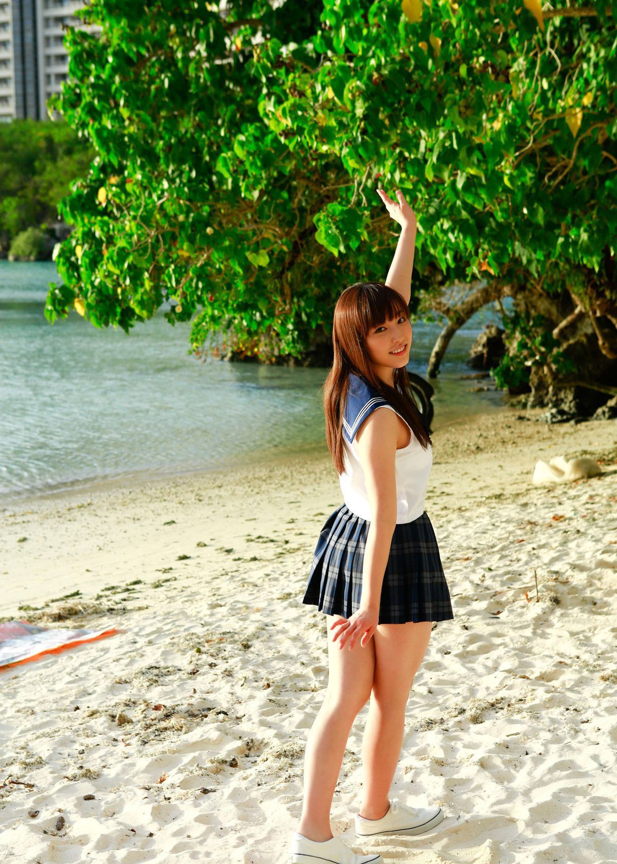 日本学生妹谱久村圣户外清纯写真