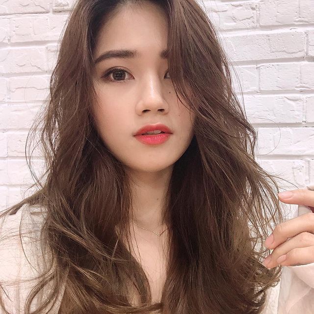 网红级卷发造型今年烫发就这样烫优雅又大方