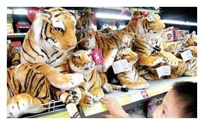 结完账发现孩子偷拿一块糖果，三位妈妈不同反应，影响孩子一生休闲区蓝鸢梦想 - Www.slyday.coM