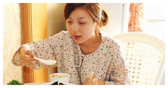 婆婆总让我在坐月子时挨饿，孩子1岁后才知道：她的良苦用心休闲区蓝鸢梦想 - Www.slyday.coM