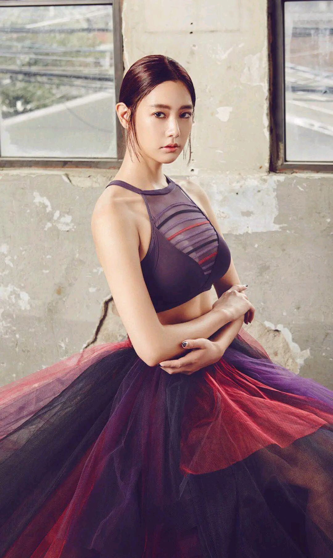 她来了,60张李成敏时尚靓丽高清手机壁纸