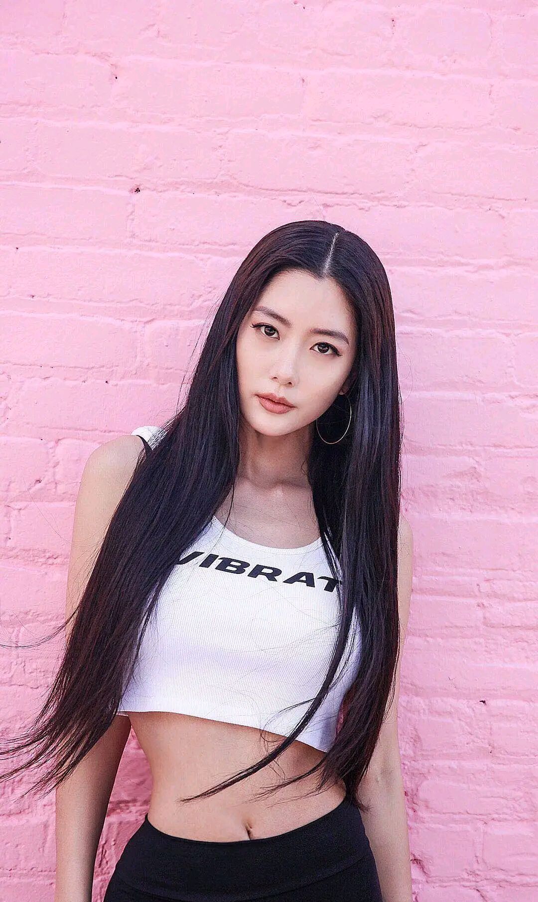 她来了,60张李成敏时尚靓丽高清手机壁纸