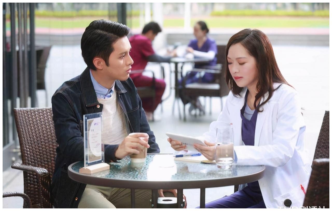 去年的《白色强人》可以说是观众眼中的爆款剧集,除了演员的演技突出