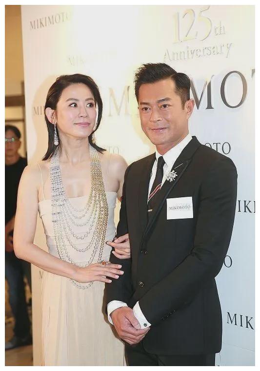 能被古天乐的粉丝所接受的女演员,温柔大方的形象和古天乐也非常般配