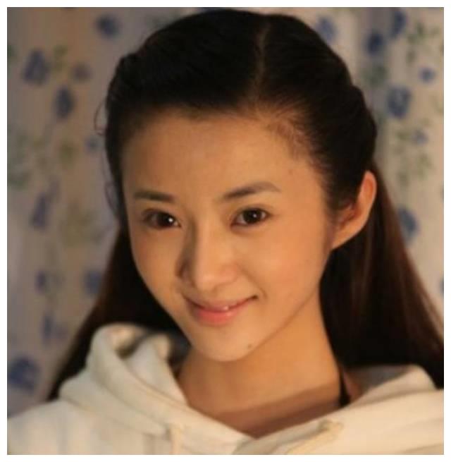 还记得《一起来看流星雨》中的小渔么?如今"换脸"改名当网红