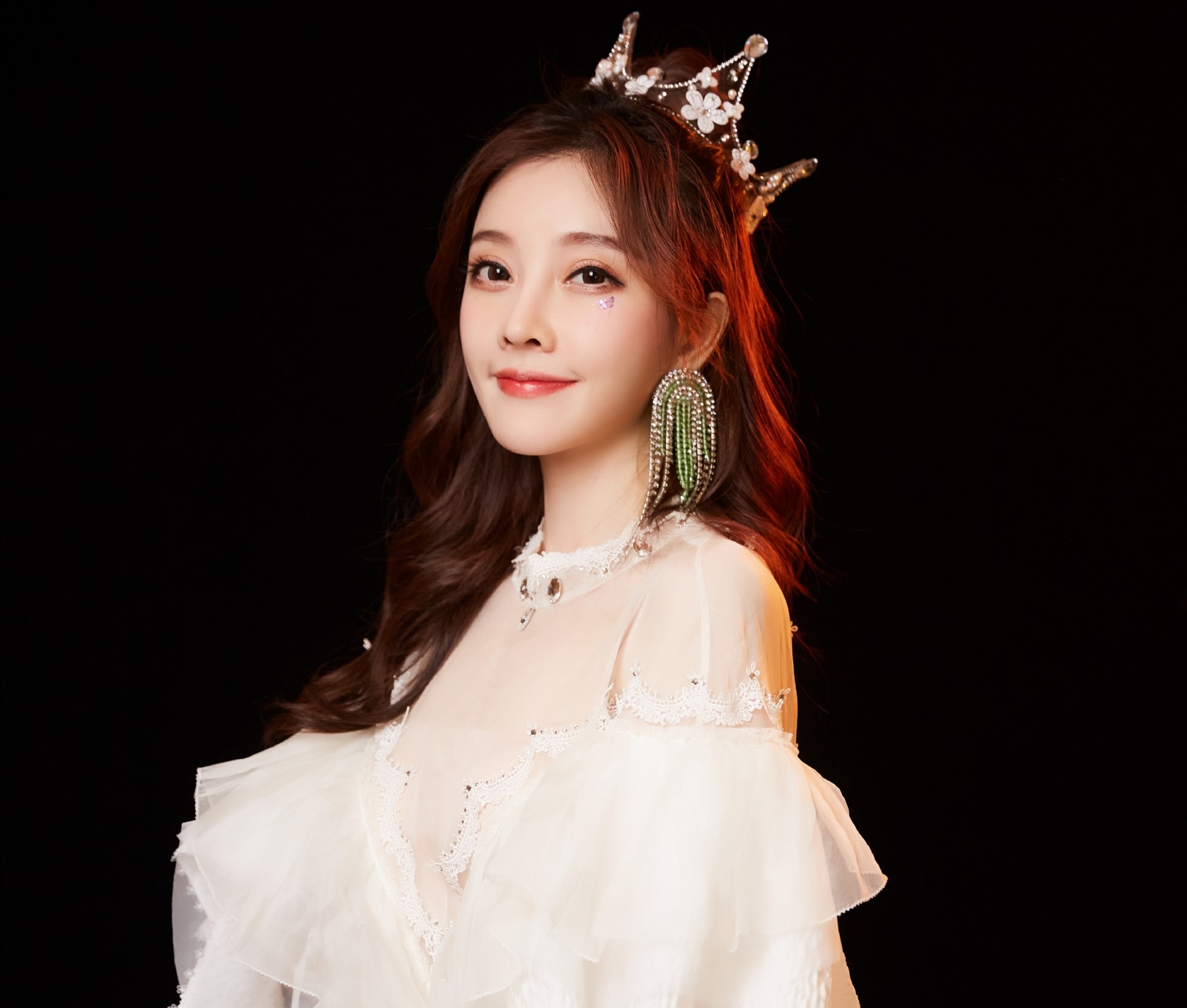 一直用实力说话,把不可能变成可能,冯提莫甜美生日会完美谢幕!