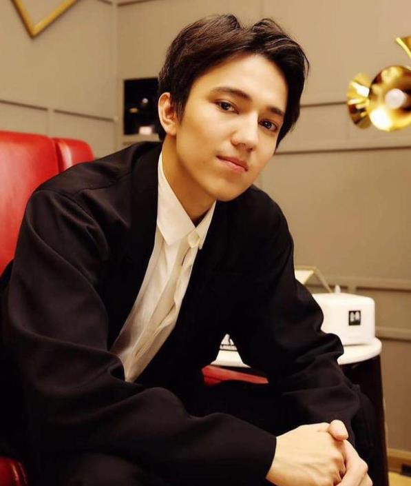 迪玛希退出追光吧哥哥录制说出原因后令粉丝们担心