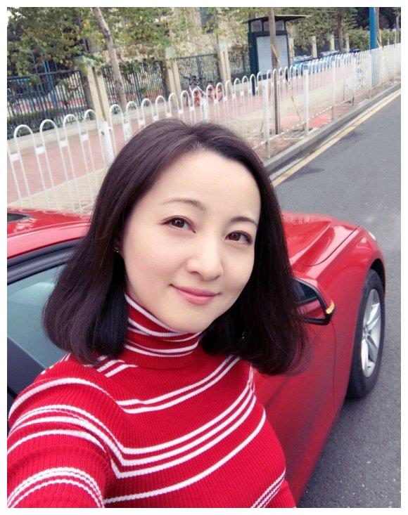 可记得方芳一首摇太阳曾经以芳华亮丽的身影走进了千家万户