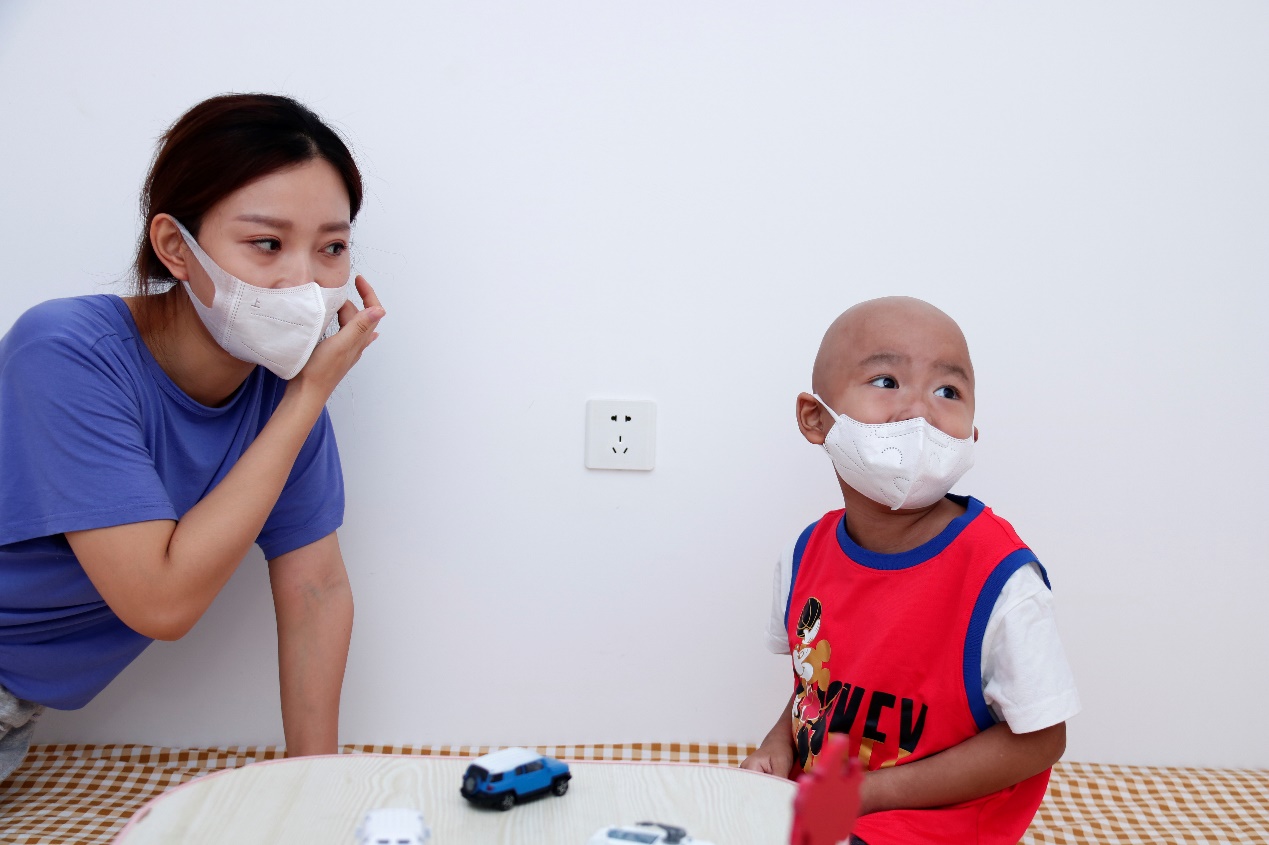 5岁男孩劝妈妈生二胎，“理由”让人感动休闲区蓝鸢梦想 - Www.slyday.coM