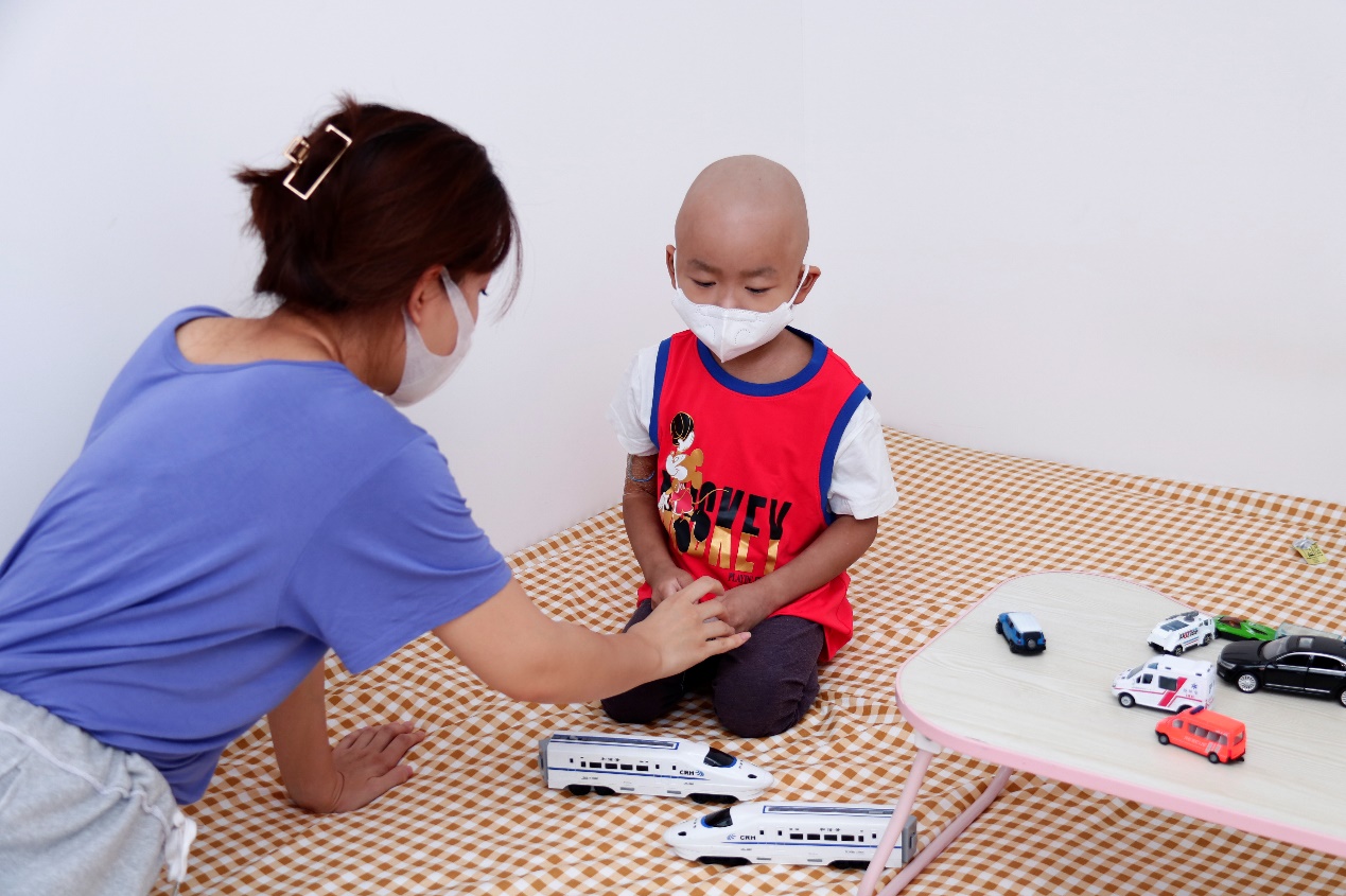 5岁男孩劝妈妈生二胎，“理由”让人感动休闲区蓝鸢梦想 - Www.slyday.coM