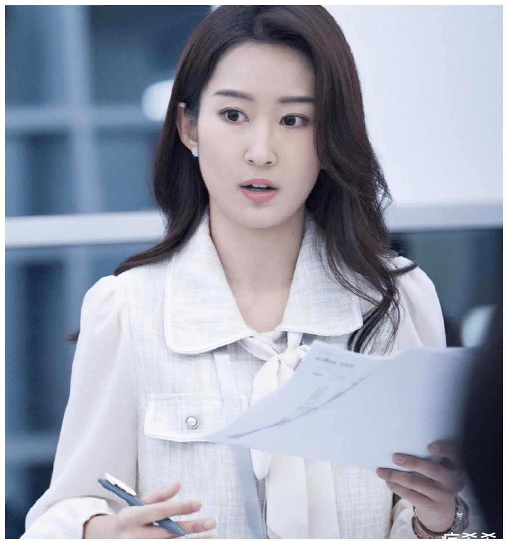 第二位,有辩论经验的王颖飞,在面试时,前面很紧张