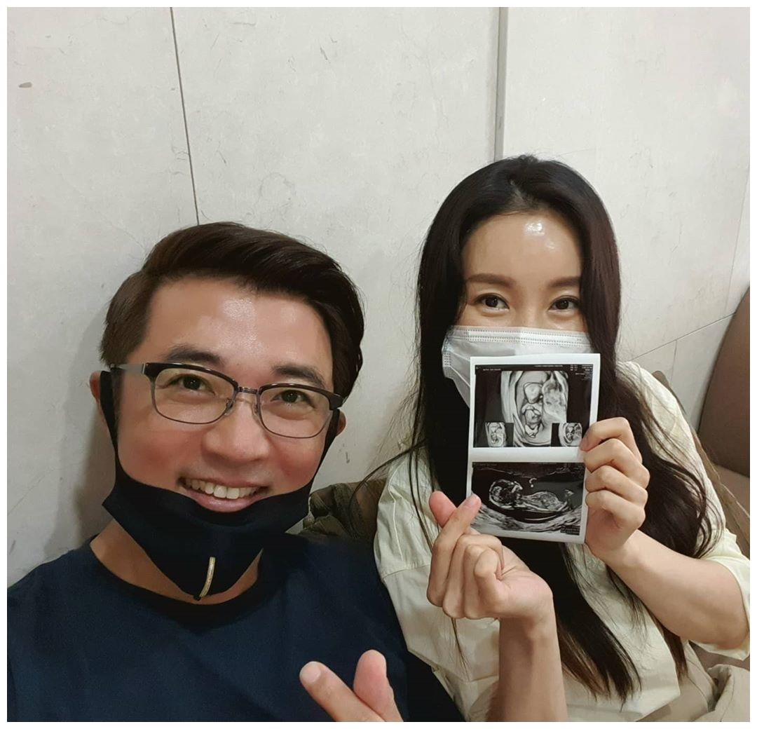 安在旭&崔贤珠夫妇二胎得子 结婚6年儿女双全__财经头条